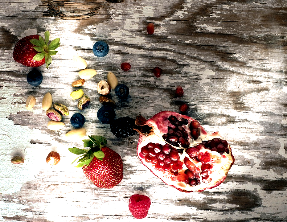 Buckwheat Oatmeal with Nuts and Berries